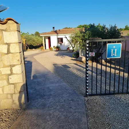 Bon Lloc Otel
