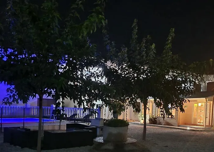 Bon Lloc Отель 2*
